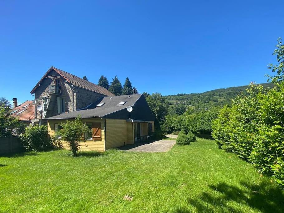 Maison Lumineuse Et Spacieuse Avec Terrain La Bourboule Exteriér fotografie